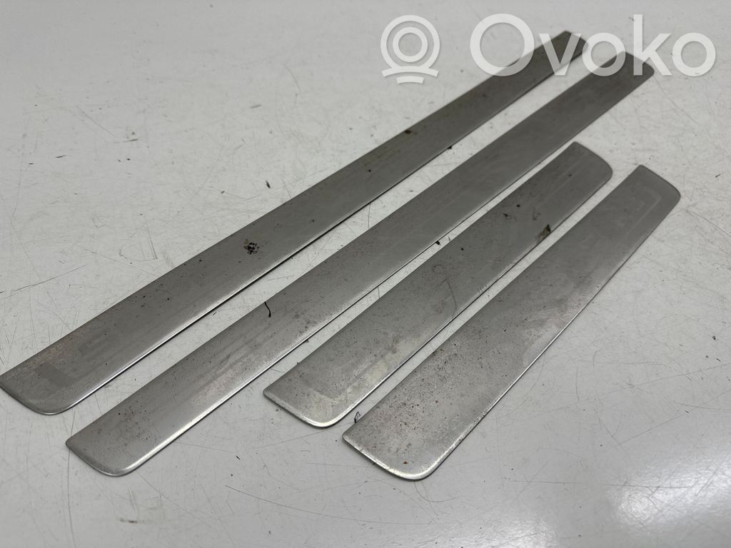Skoda Superb B8 (3V) sill trim set (inner) 