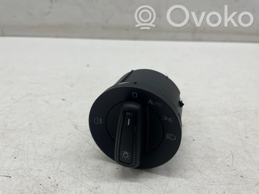 Skoda Kamiq Light switch 