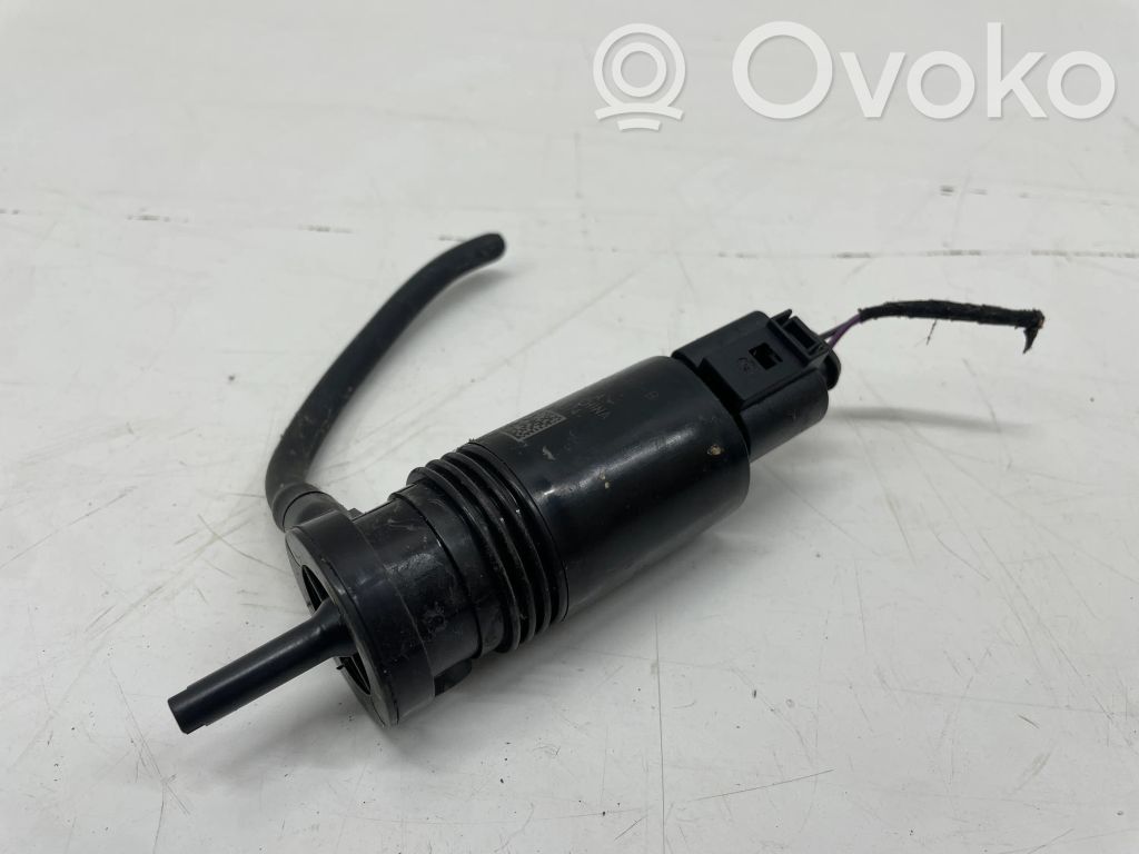 Tesla Model 3 Windscreen/windshield washer pump 