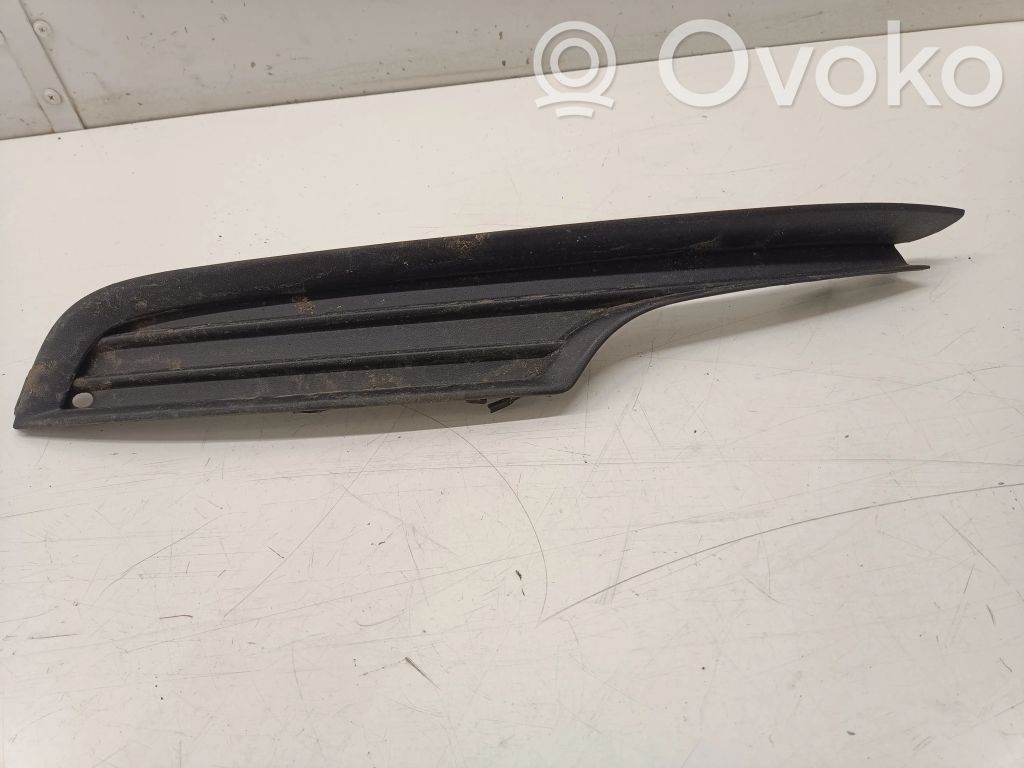Volkswagen Golf VII Kratka dolna zderzaka przedniego 