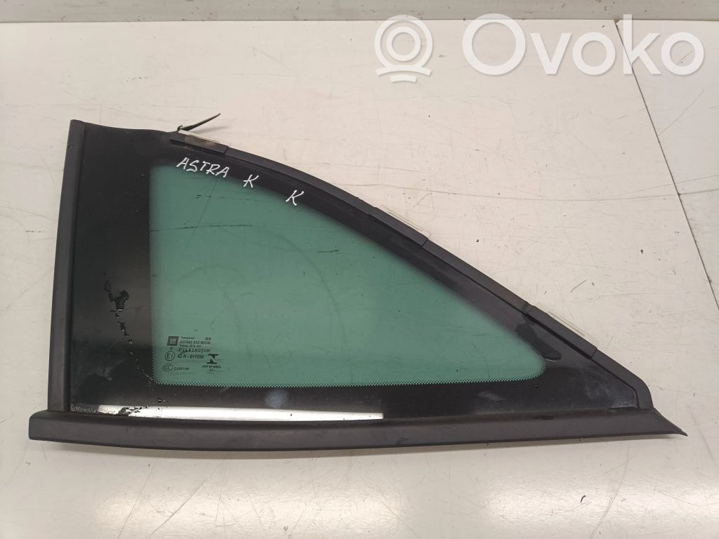 Opel Astra K Szyba karoseryjna tylna 