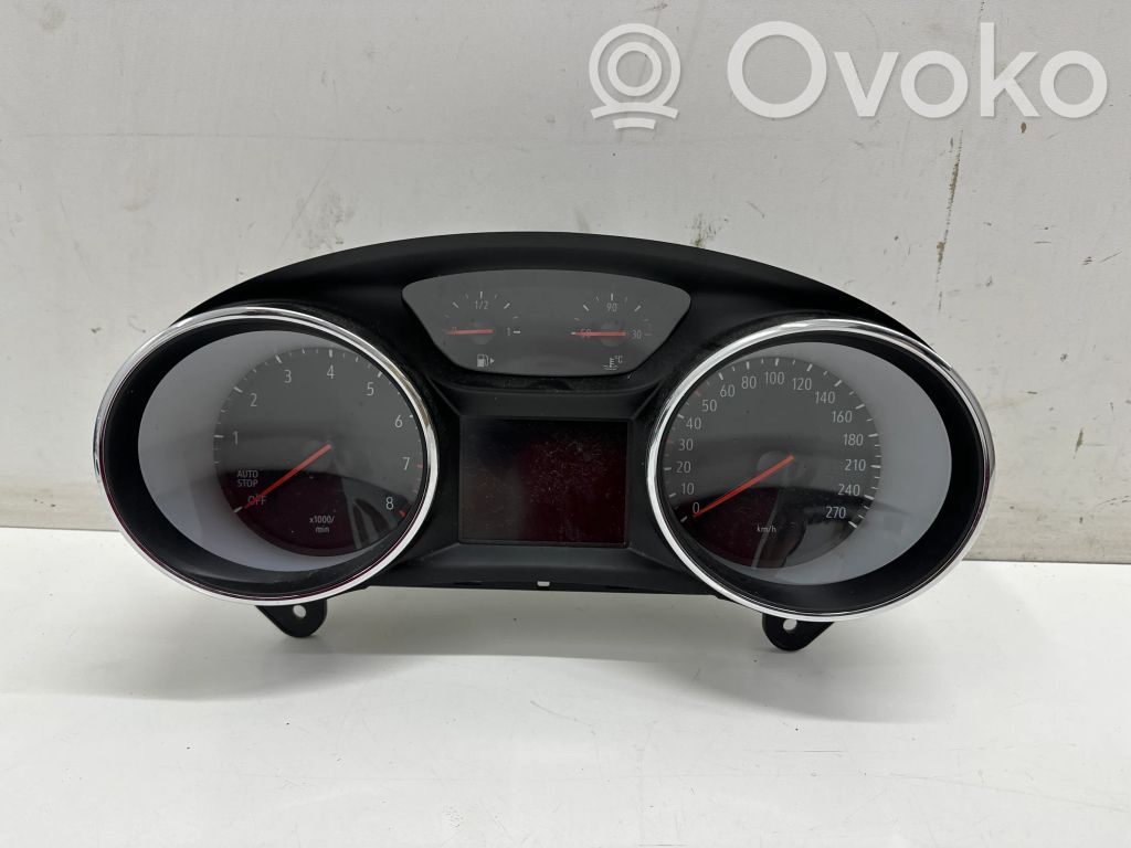 Opel Astra K Geschwindigkeitsmesser Cockpit 