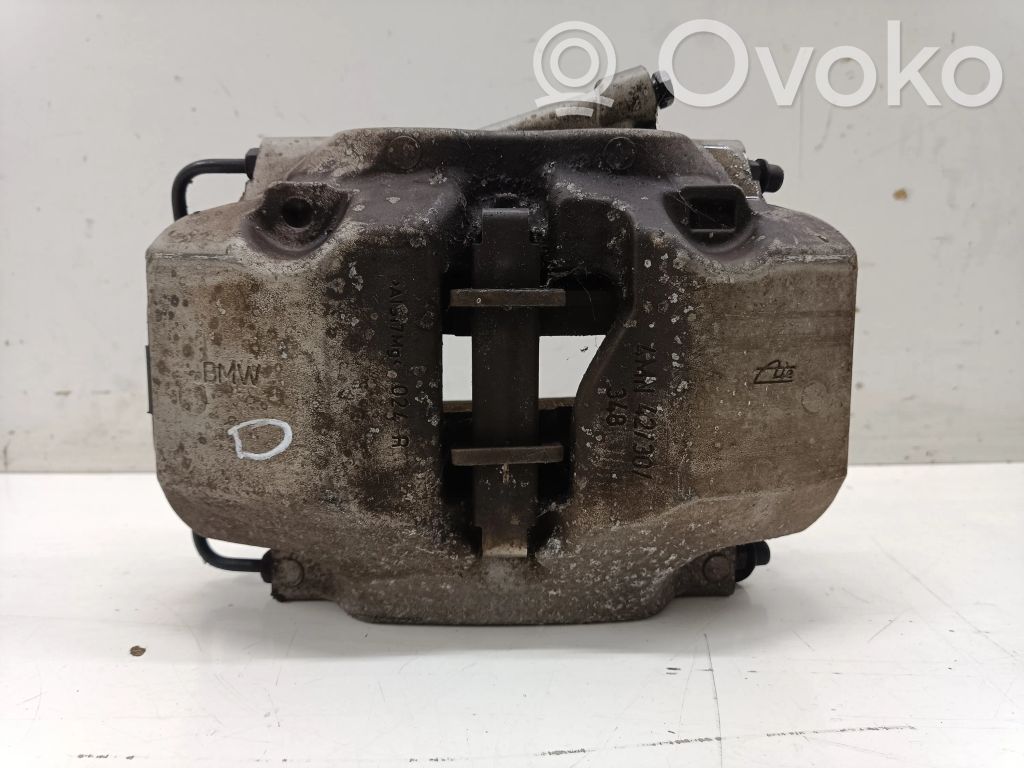BMW 5 G30 G31 G38 Передний суппорт 