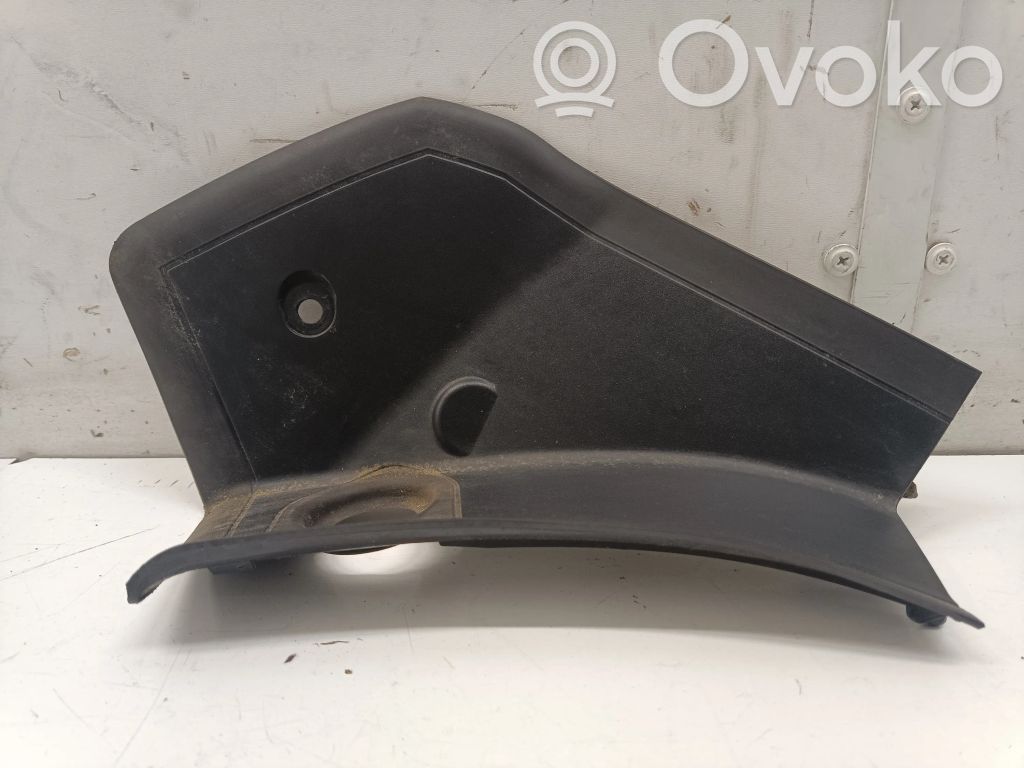 BMW 1 F40 Rear/tail light trim molding 