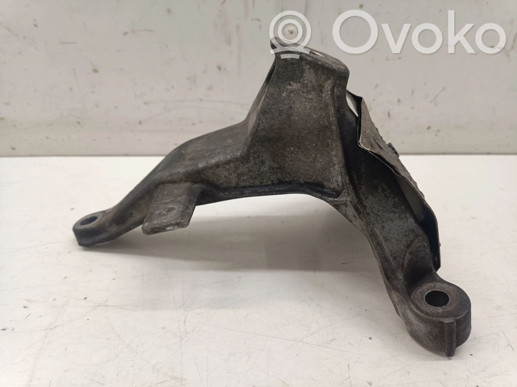 Audi A7 S7 4G Engine mounting bracket 
