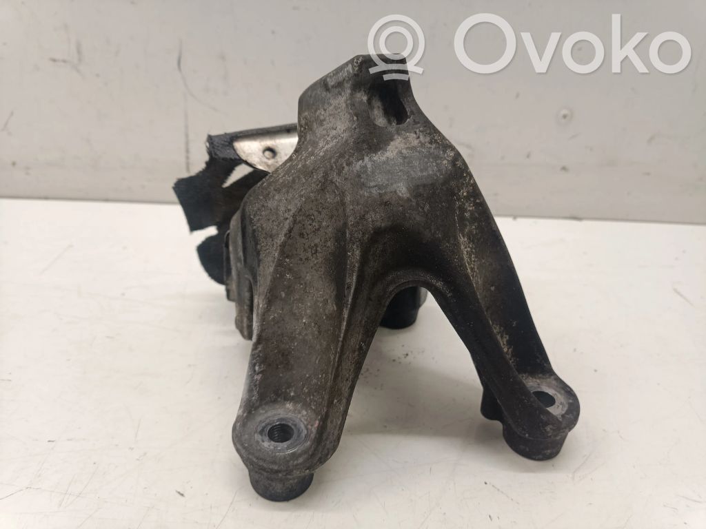 Audi A7 S7 4G Engine mounting bracket 