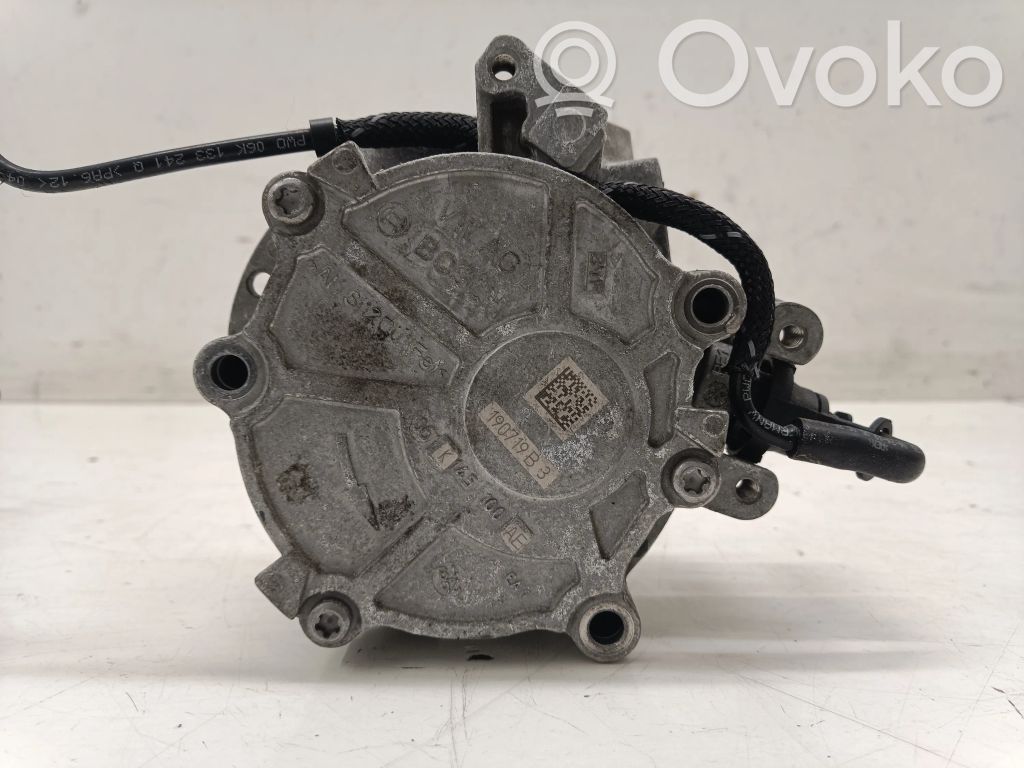 Volkswagen Arteon Vacuum pump 