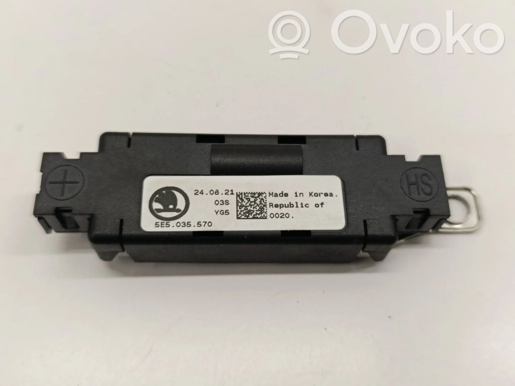 Skoda Enyaq iV Aerial antenna amplifier 