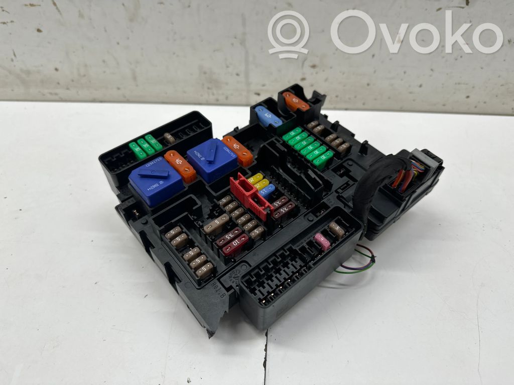 BMW 2 F44 Fuse module 