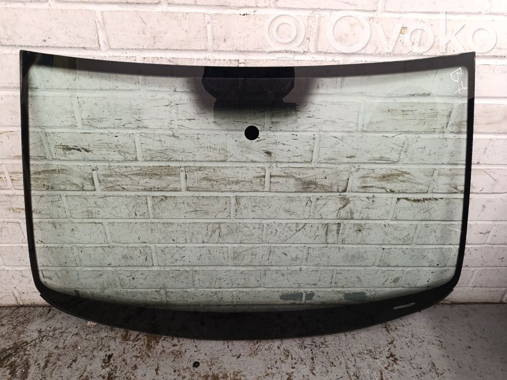 Volkswagen PASSAT B7 Front windscreen/windshield window 