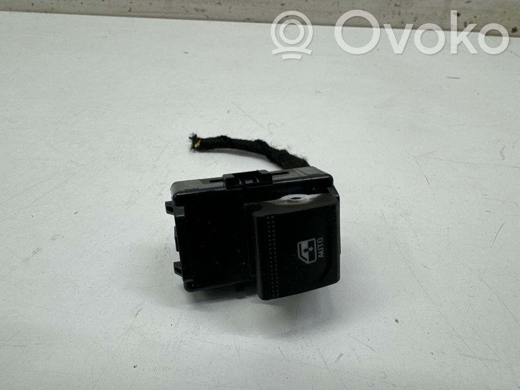Renault Arkana Electric window control switch 