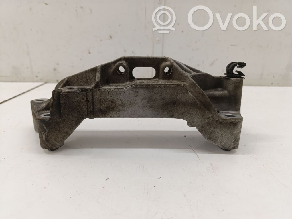 Opel Corsa F Łapa / Mocowanie silnika 