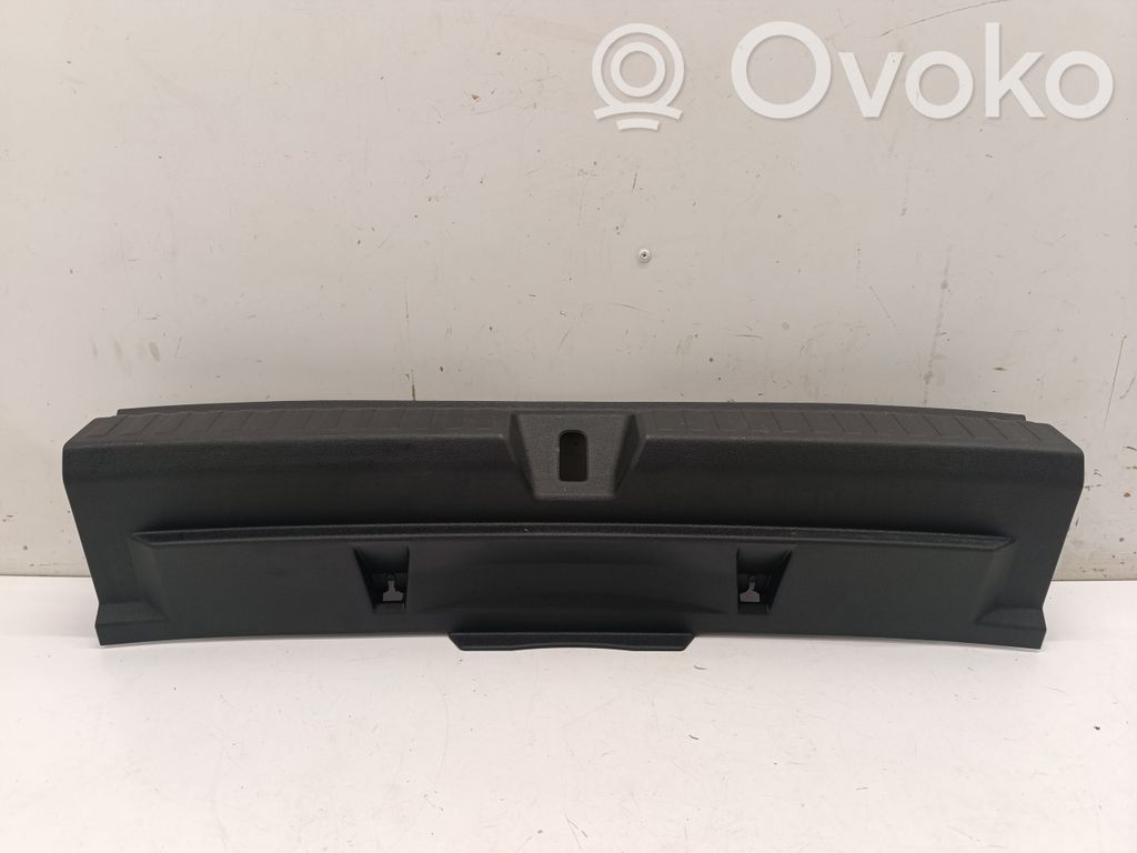 Audi A3 8Y Osłona pasa bagażnika 
