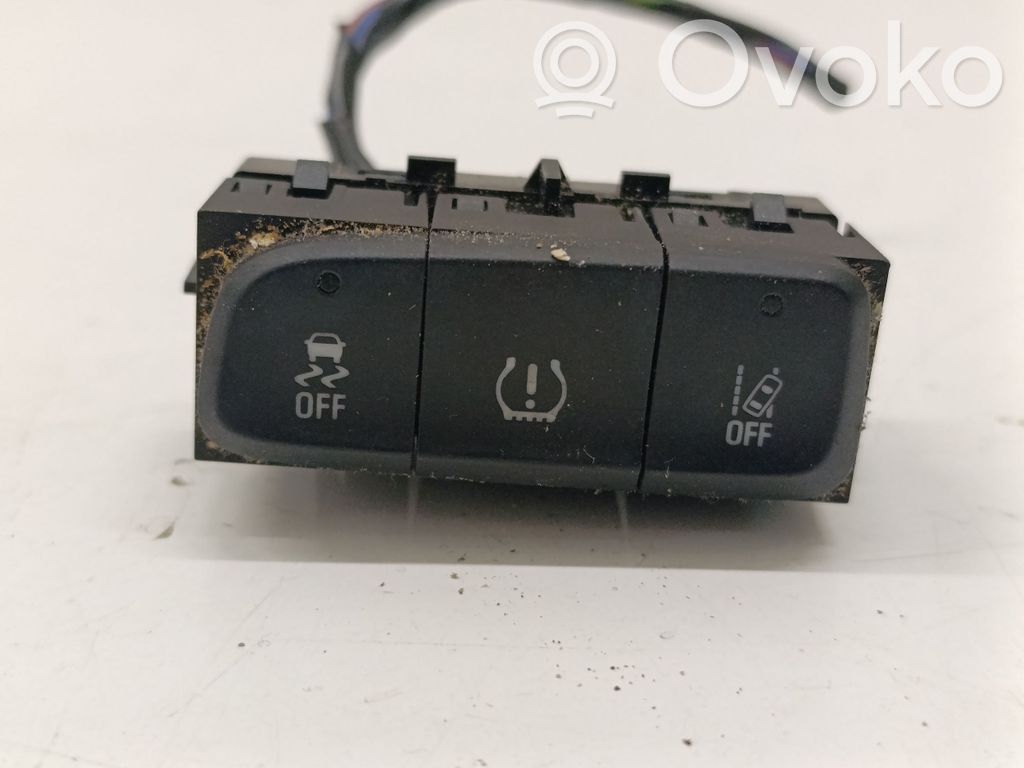 Opel Crossland X A set of switches 