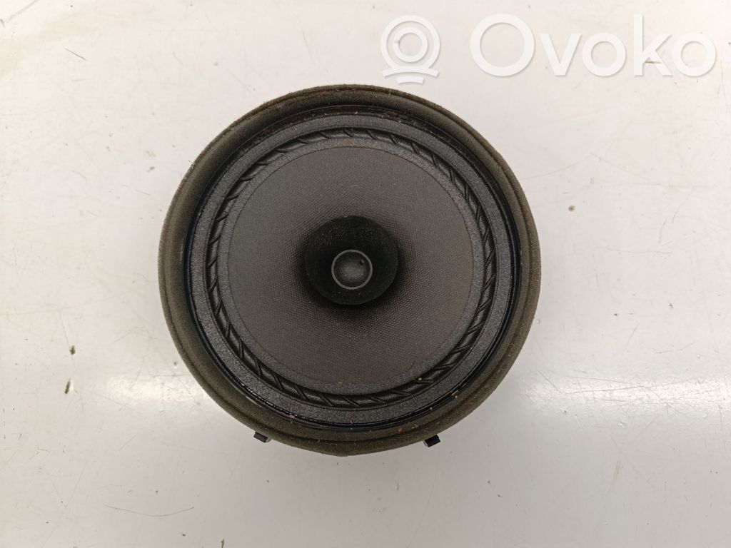 Mitsubishi L200 Etuoven kaiutin 
