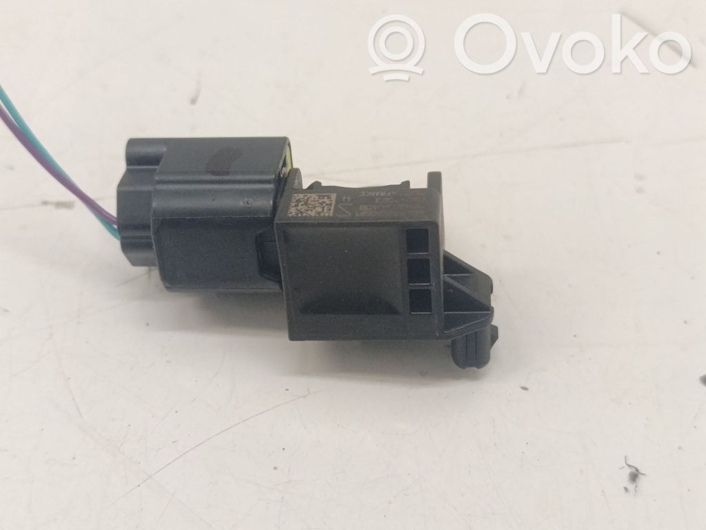 Nissan Qashqai J12 Czujnik uderzenia Airbag 