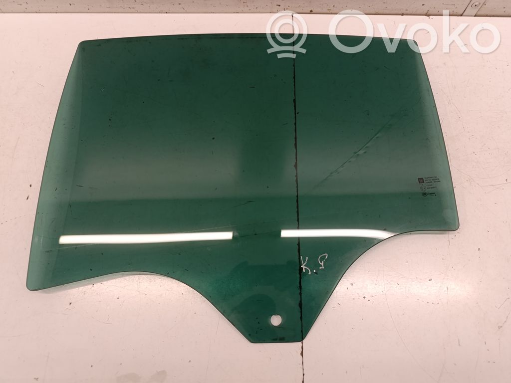Opel Insignia B Szyba drzwi tylnych 