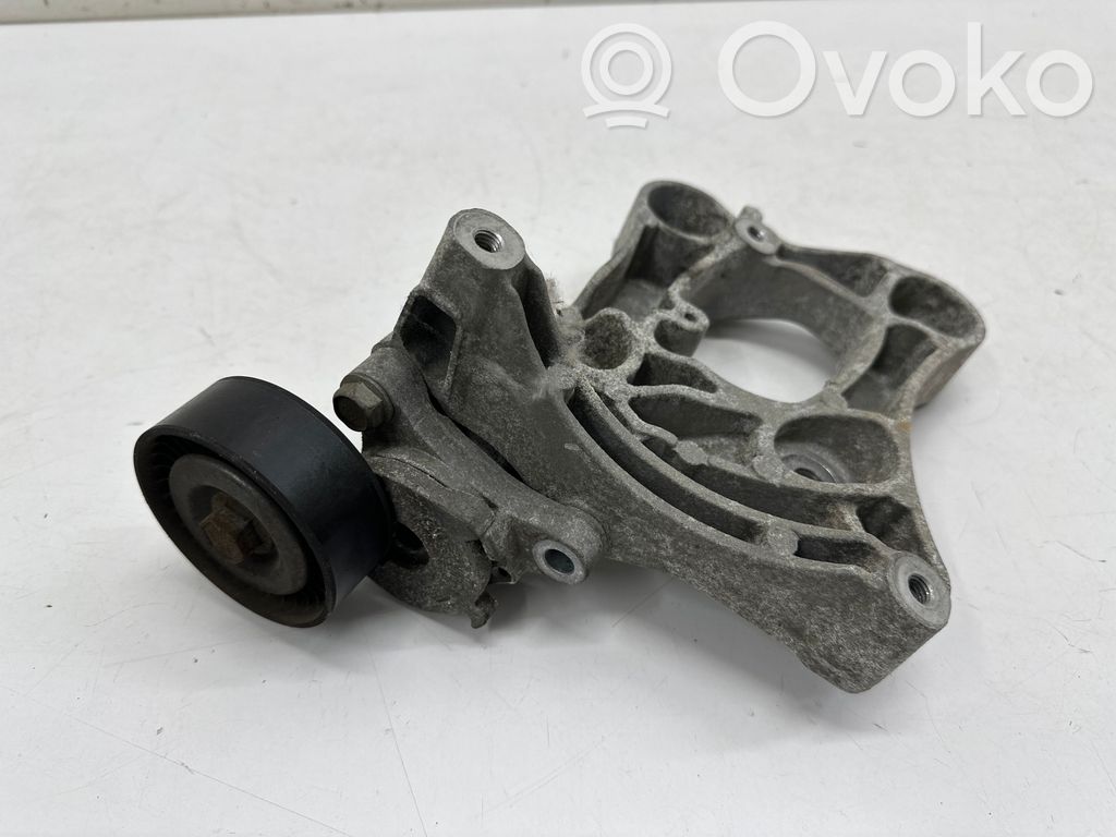 Opel Insignia B Generator/alternator bracket 