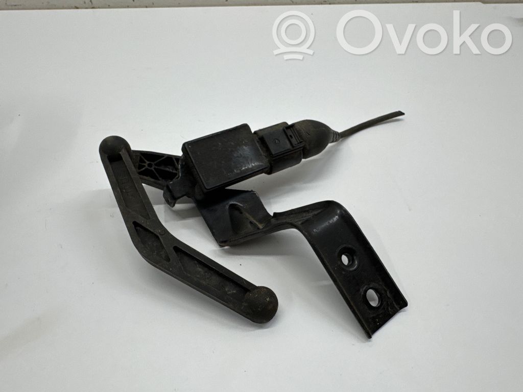 Cupra Leon Sensor de altura del nivel de la suspensión neumática trasera 