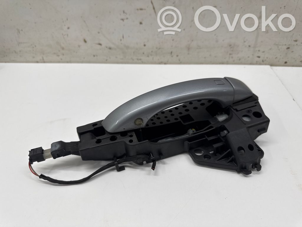 Manecilla externa puerta trasera   4H0837885