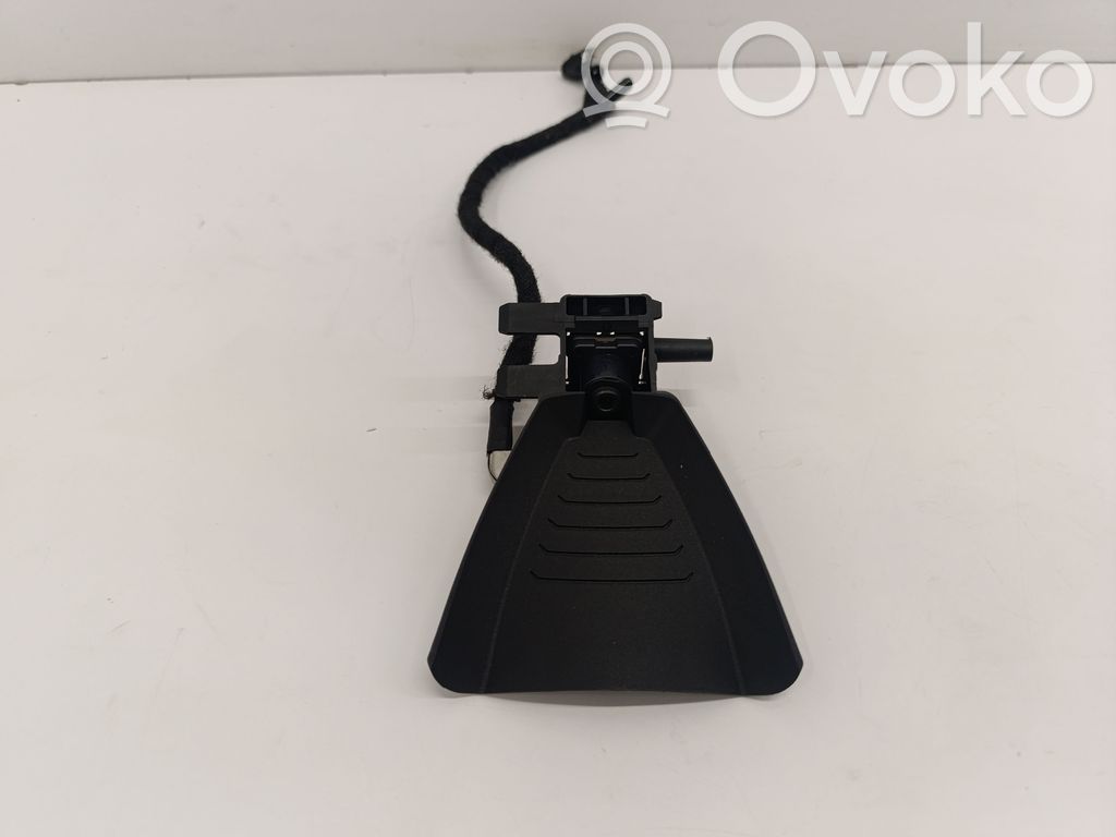 BMW 2 F46 Windshield/windscreen camera 