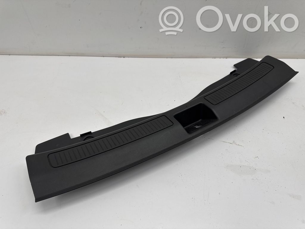 Opel Insignia B Osłona pasa bagażnika 