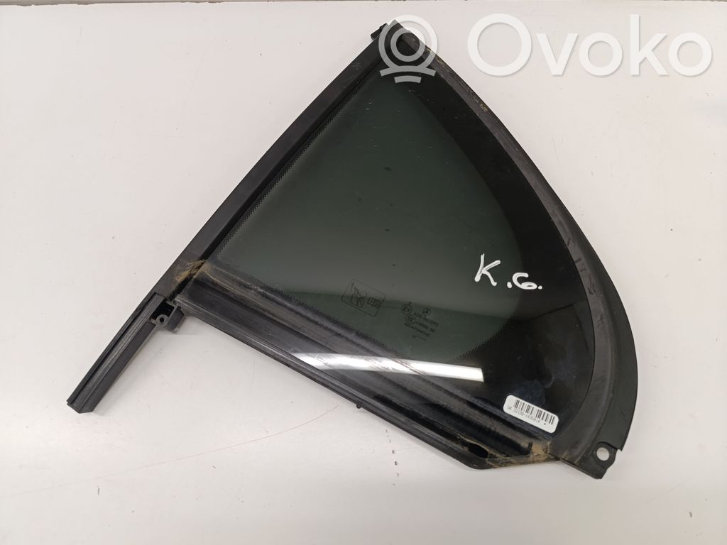 Mercedes-Benz C W206 Vetro del deflettore posteriore