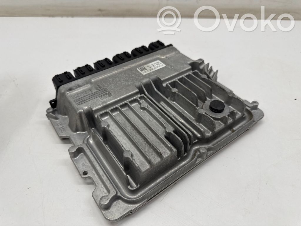 BMW 3 G20 G21 Engine control unit/module 