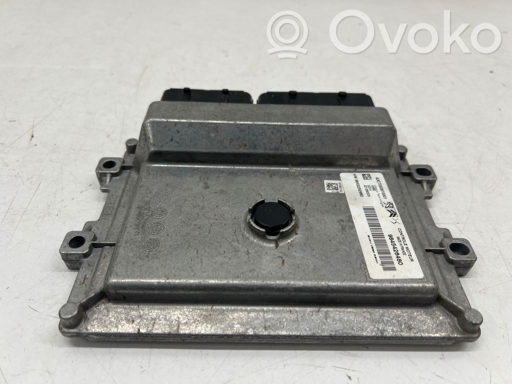Opel Vivaro Engine control unit/module 