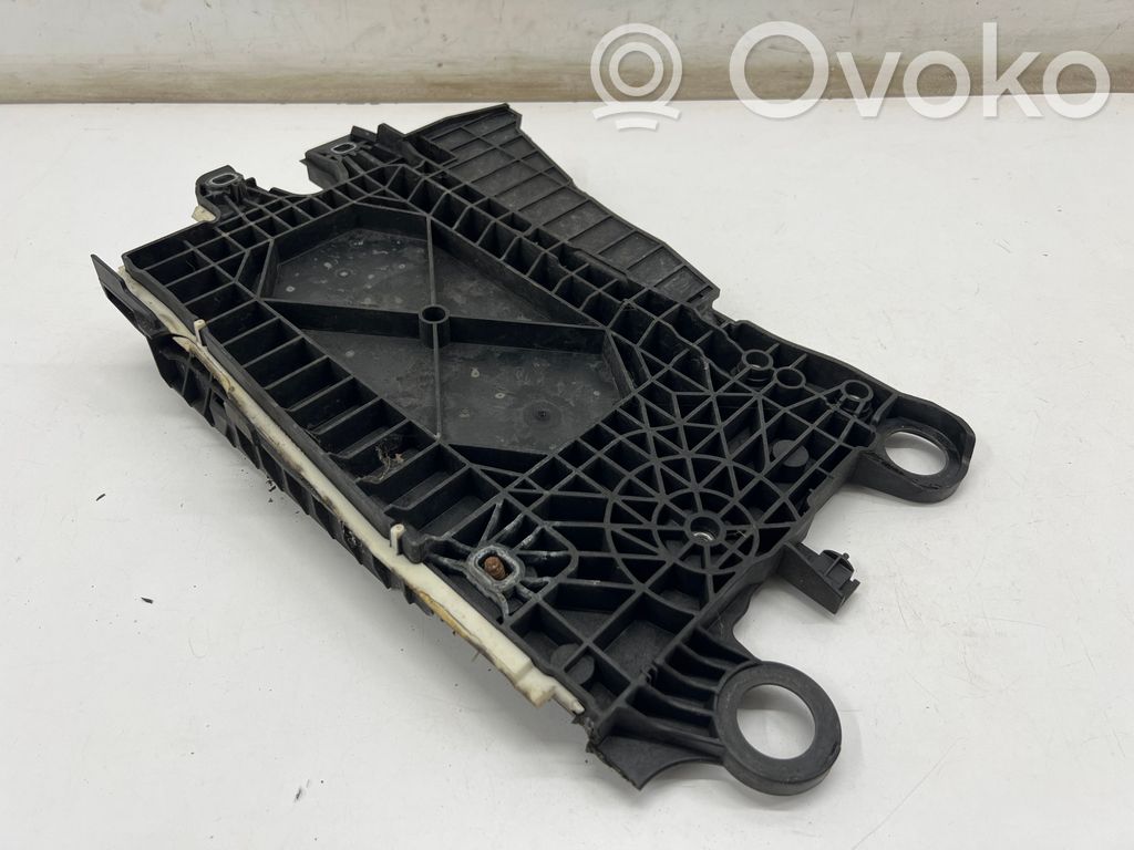 BMW 2 Active Tourer U06 Battery tray 