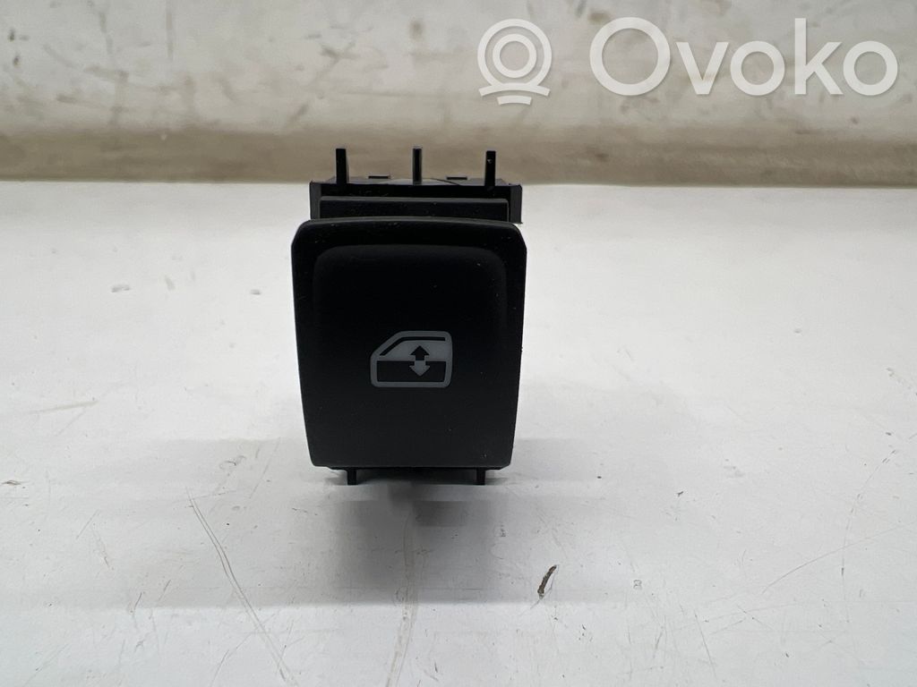 Seat Arona Electric window control switch 