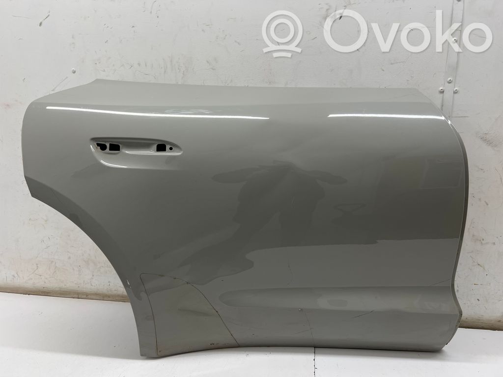 Porsche Taycan 9J1 Puerta trasera 