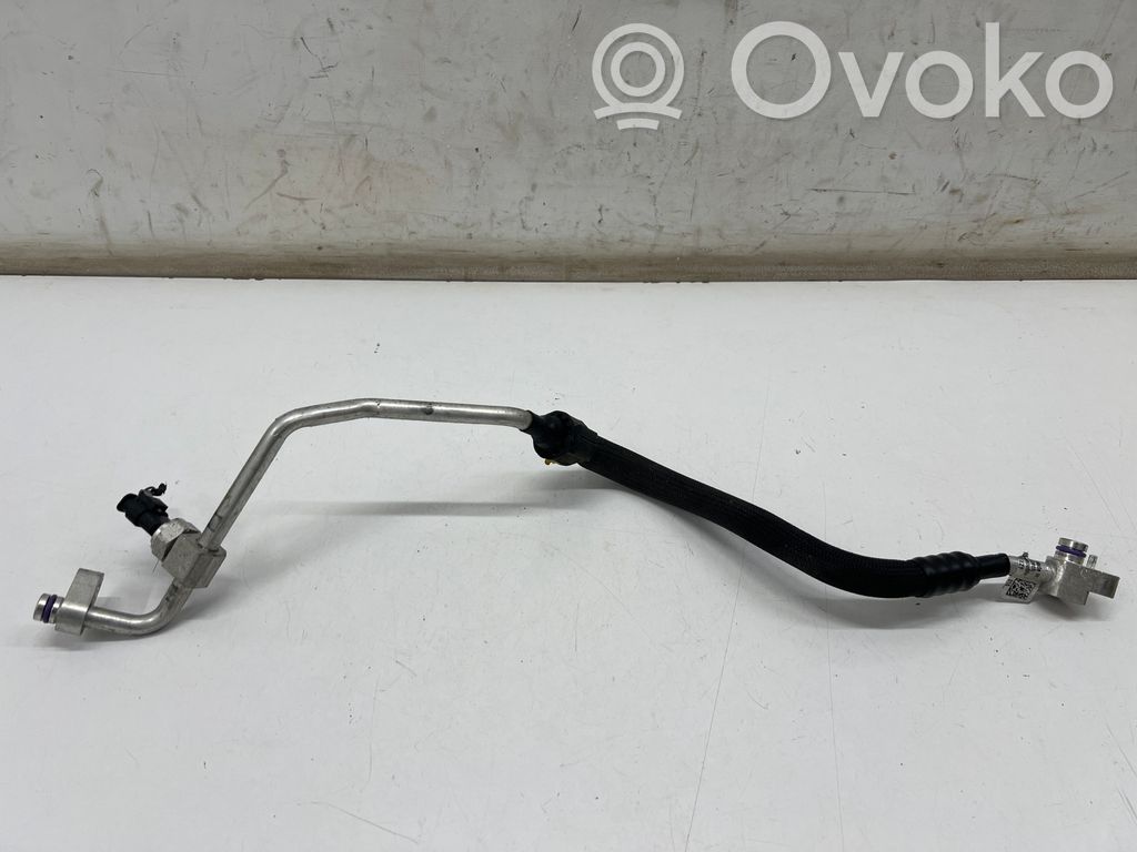 Porsche Taycan 9J1 Air conditioning (A/C) pipe/hose 