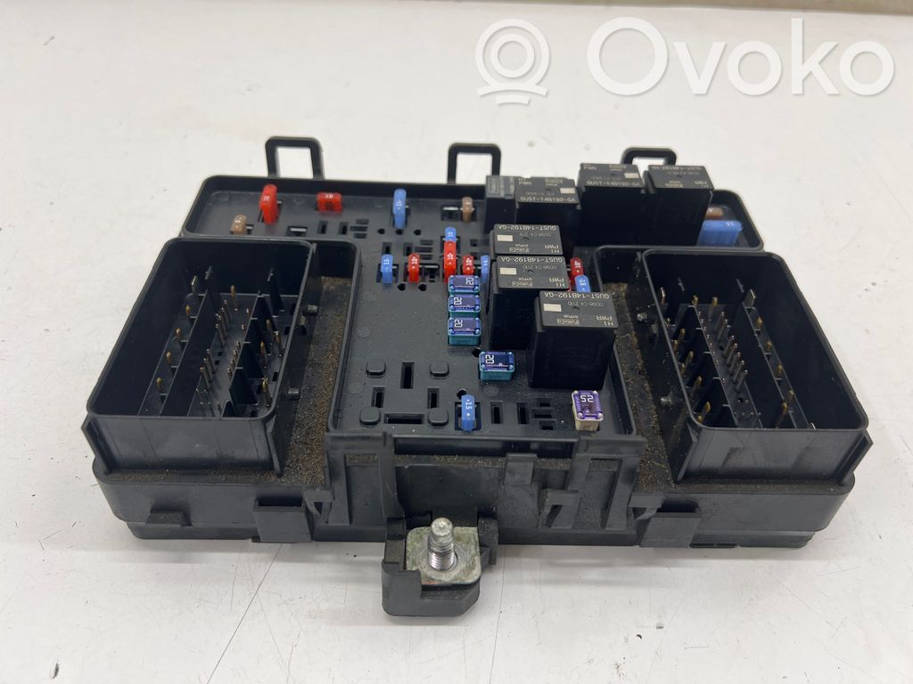 Ford Mondeo MK V Fuse module 