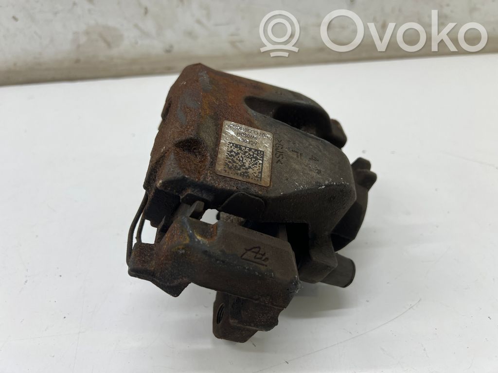 Audi A4 S4 B9 Priekinis suportas 