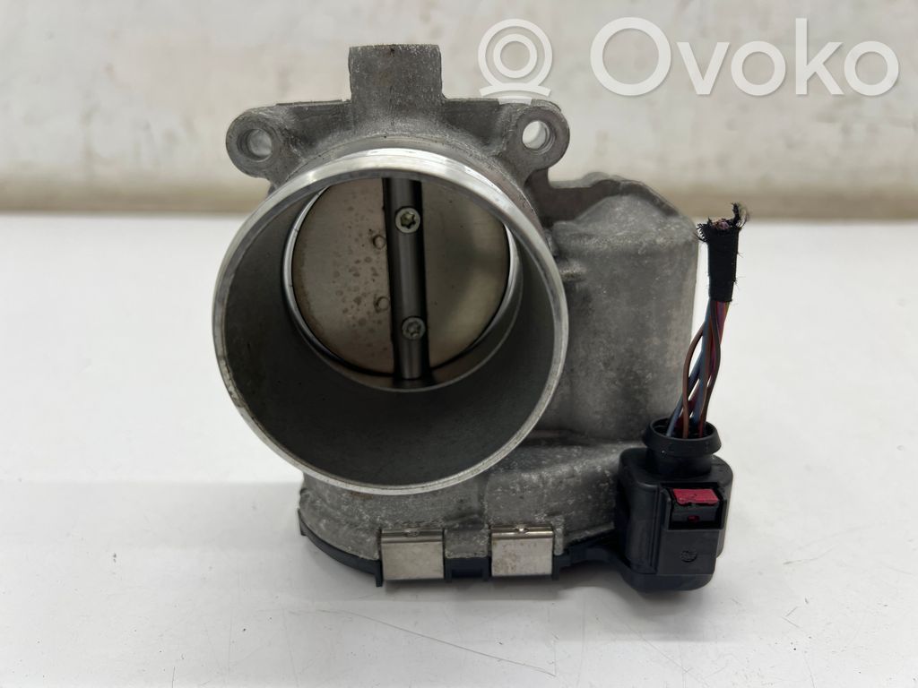 Audi A4 S4 B9 Droselinė sklendė 