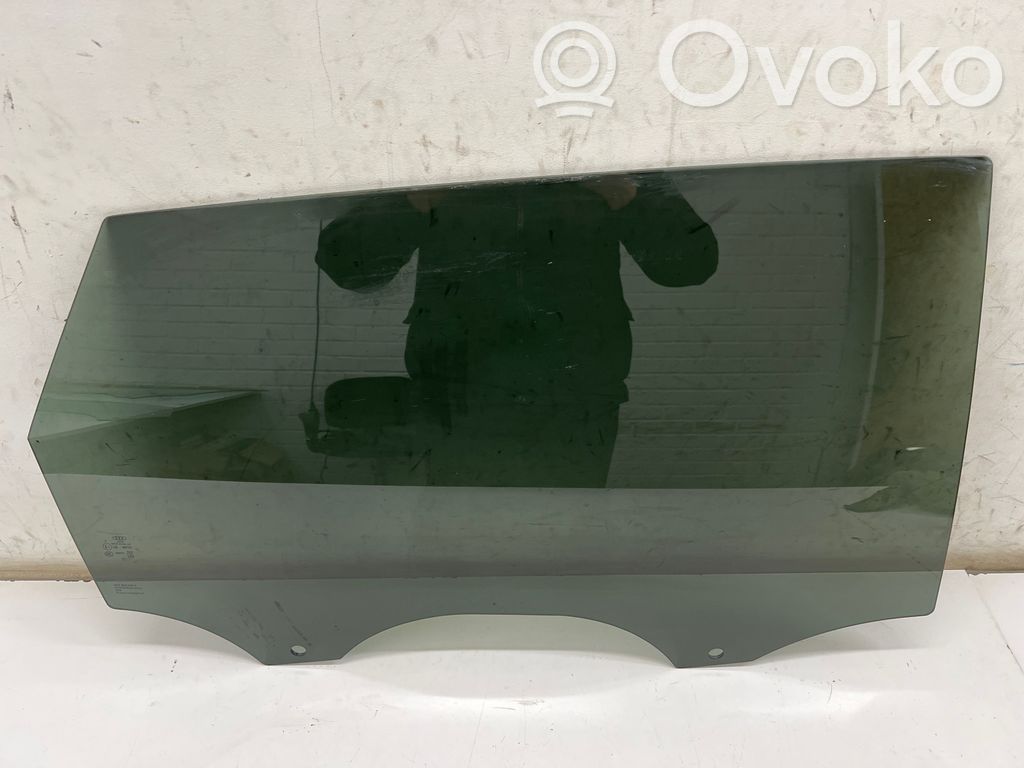 Audi Q8 e-tron aizmugurējo durvju stikls 