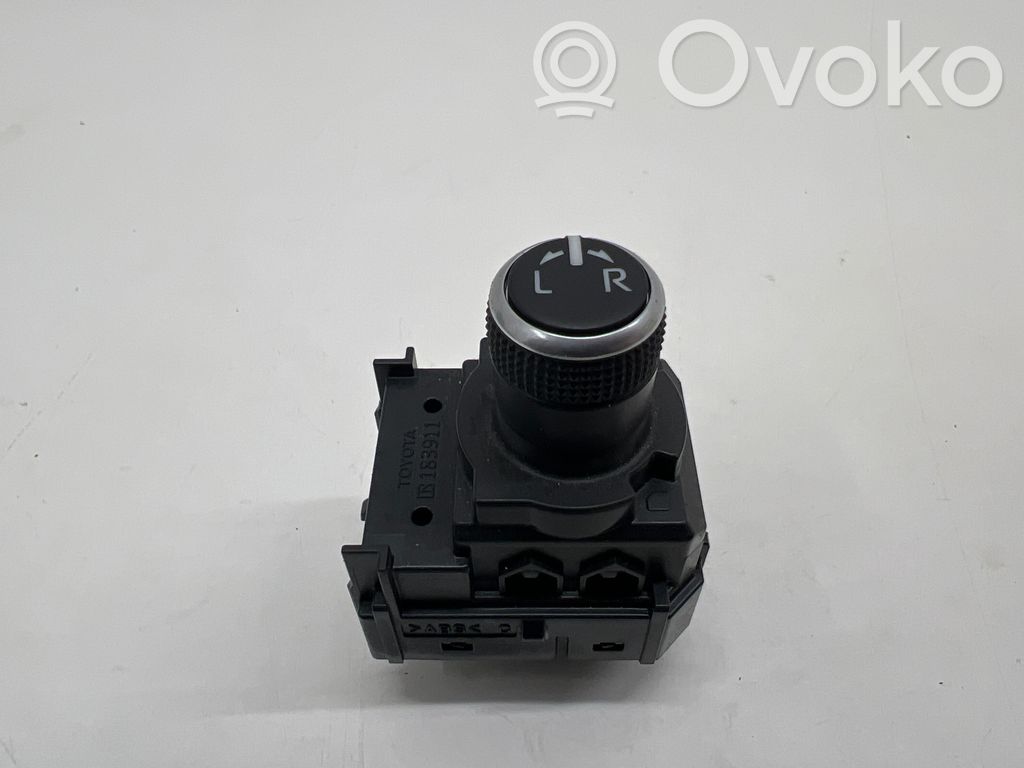 Wing mirror switch   183911