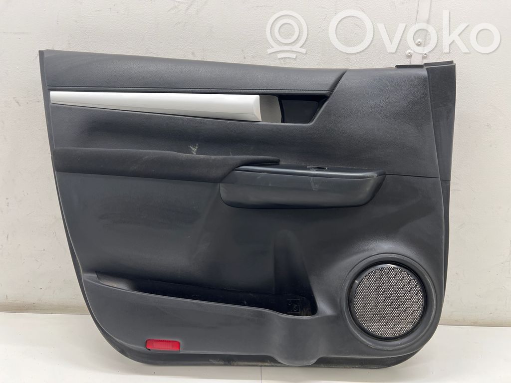 Toyota Hilux VIII Boczki / Poszycie drzwi przednich 