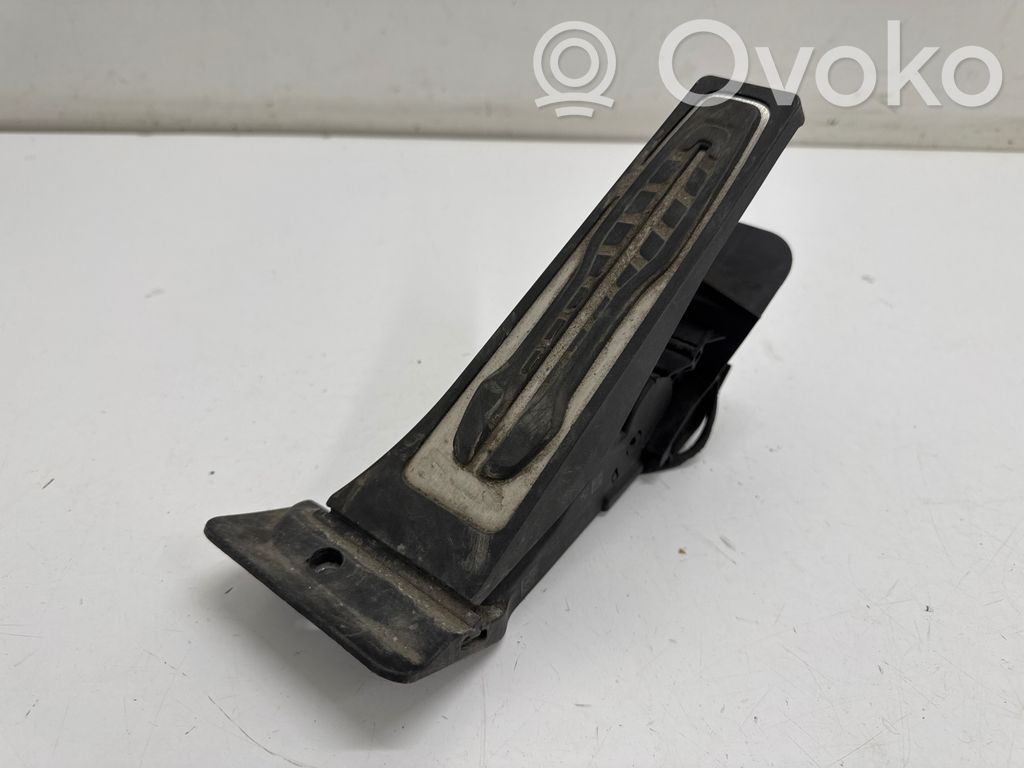 BMW 2 F44 Akseleratora pedālis 