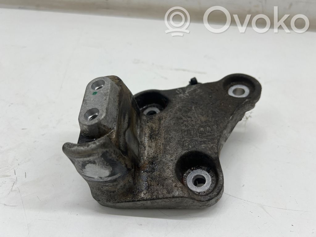 Citroen Berlingo Engine mounting bracket 