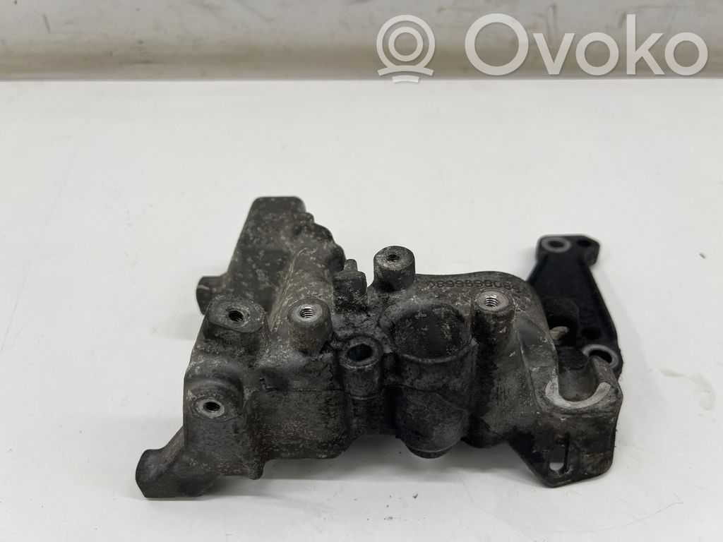 Citroen Berlingo Soporte del alternador 