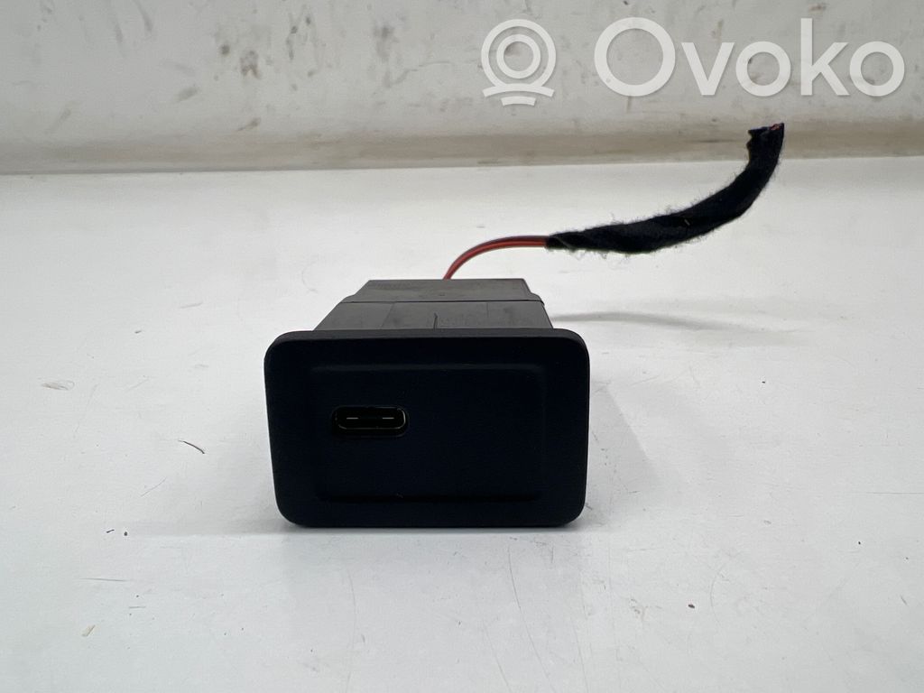 Mercedes-Benz CLA C118 X118 Enchufe conector USB 