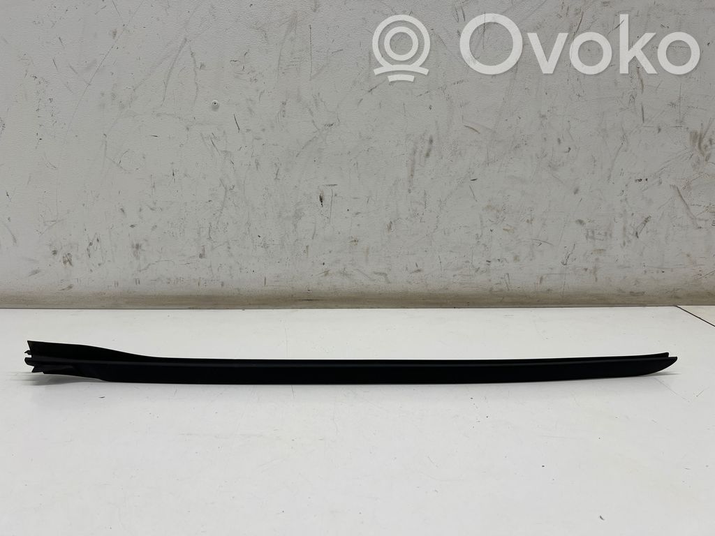 BMW i4 Windshield trim 