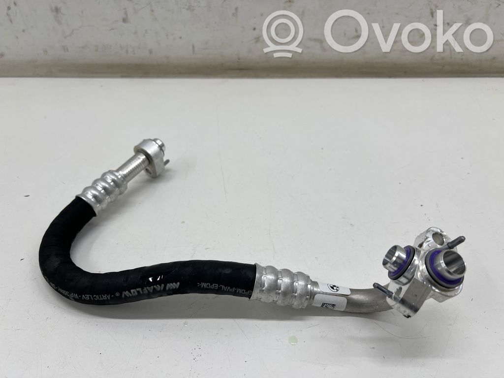 BMW i4 Ilmastointilaitteen putki (A/C) 