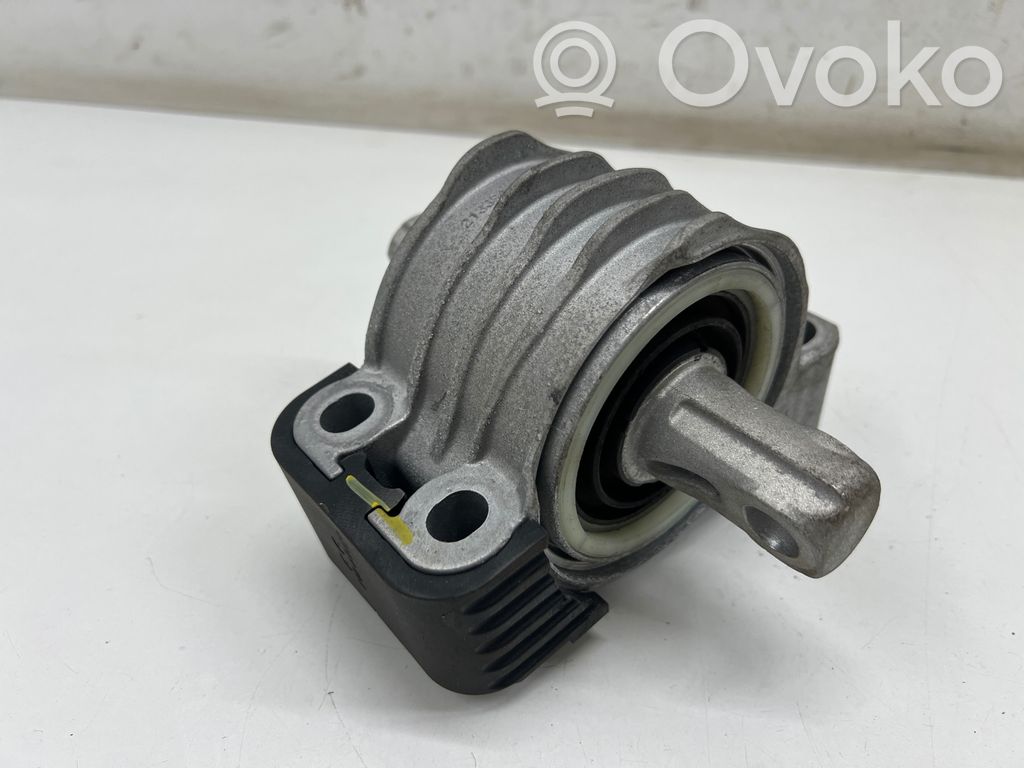 BMW i4 Engine mount bracket 