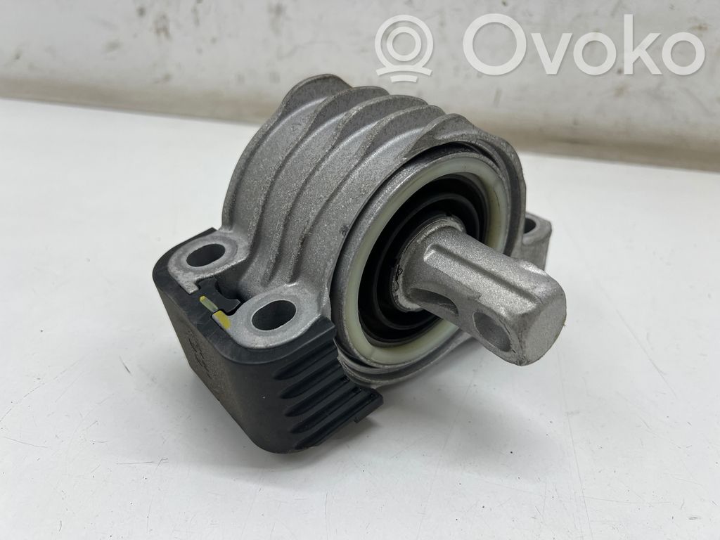 BMW i4 Engine mount bracket 