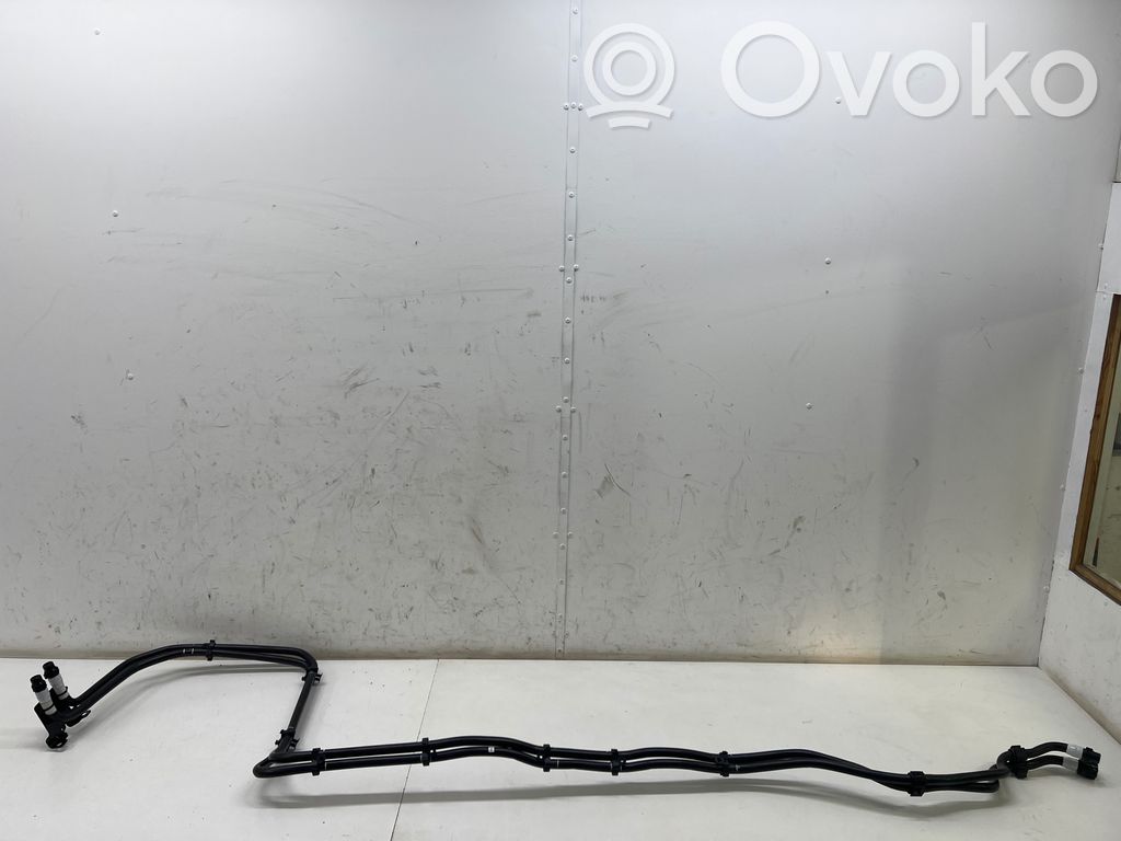 BMW i4 Engine coolant pipe/hose 