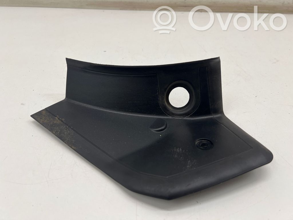 BMW 1 F40 Rear/tail light trim molding 