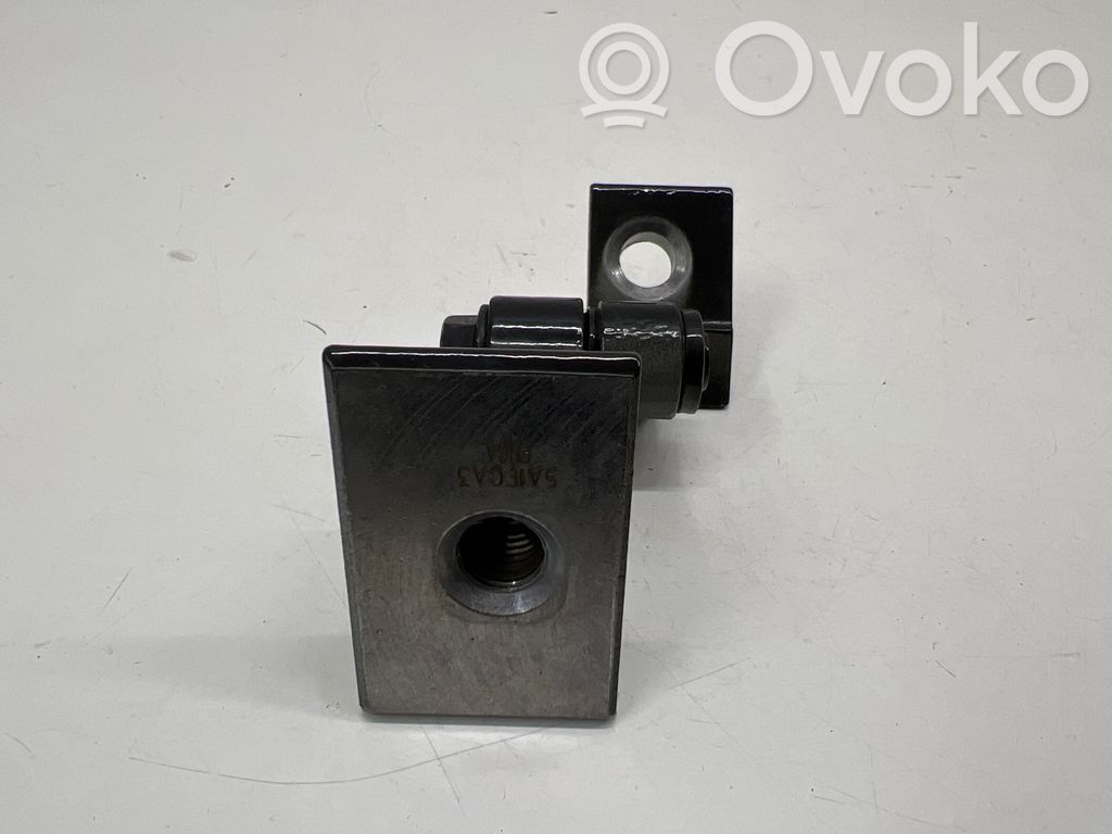 BMW 1 F40 Front door upper hinge 